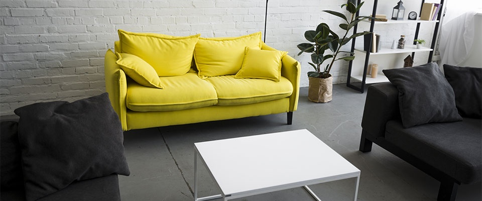 Выбираем недорогую горку в гостиную комнату